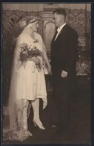 Foto-AK Braut und Bräutigam im Profil