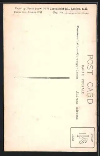 Foto-AK Braut im Hochzeitskleid nebst Ehemann