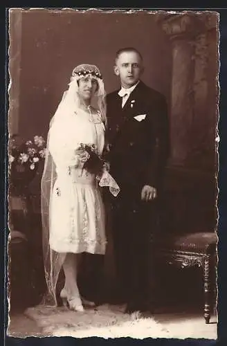 Foto-AK Braut und Bräutigam im Porträt