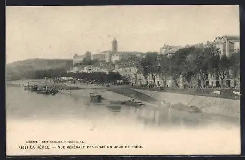 AK La Réole, Vue générale des quais un jour de foire