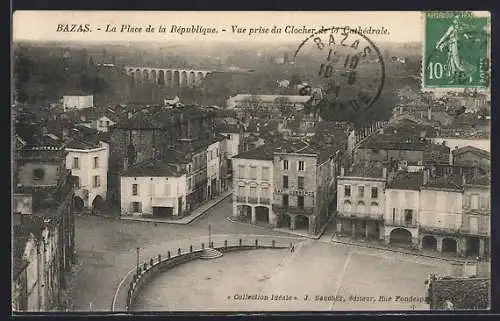 AK Bazas, La Place de la République, vue prise du Clocher de la Cathédrale