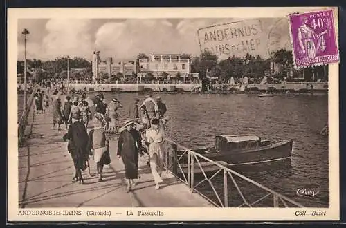 AK Andernos-les-Bains, La Passerelle et promeneurs le long du rivage