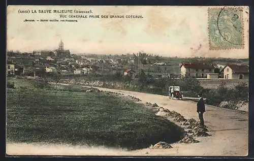 AK La Sauve-Majeure, Vue générale prise des Grands Coteaux