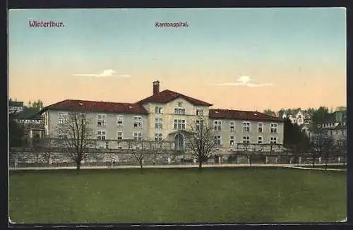 AK Winterthur, Kantonsspital mit Strasse von einer Wiese aus