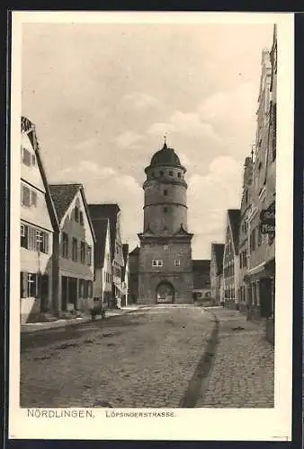 AK Nördlingen, Lösingerstrasse mit Torbogen
