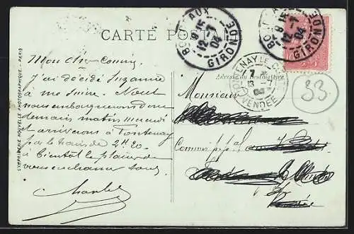 AK Bordeaux, Rue Vital-Carles avec vue sur la cathédrale au fond