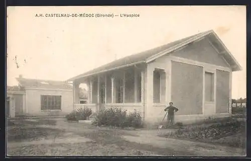 AK Castelnau-de-Médoc, L`Hospice et son jardin fleuri