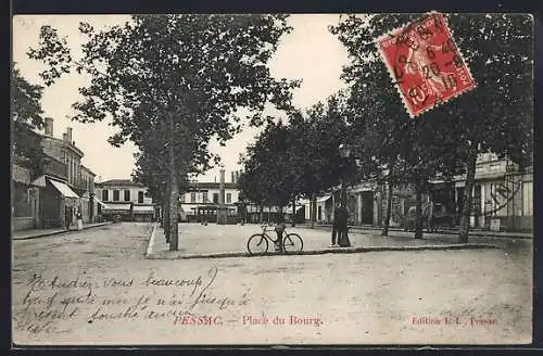 AK Pessac, Place du Bourg avec vélos et passants sous les arbres