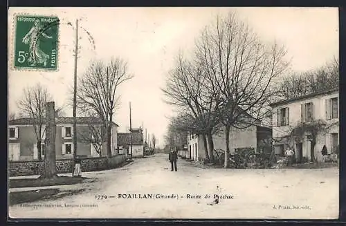 AK Roaillan, Route de Préchac avec maisons et arbres en hiver