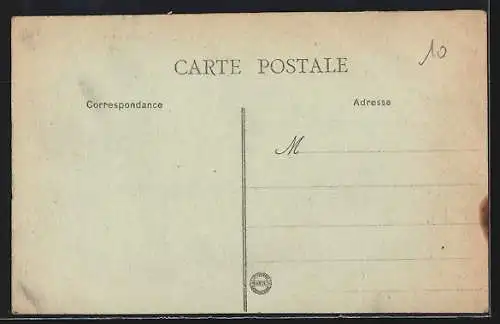 AK Rions, Place du Couvent et Tour fortifiée de l`ancienne Enceinte