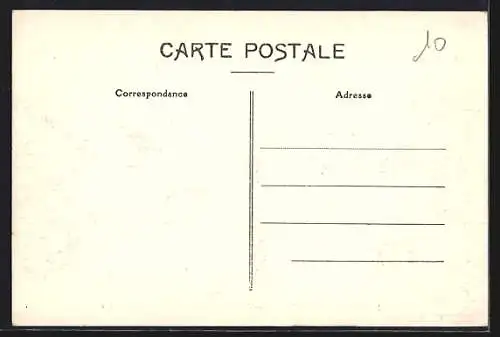 AK Lesparre, Place Maracdieu et l`Hôtel des Postes