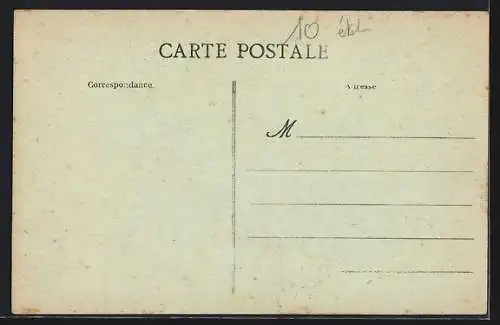 AK Marsas, Rue principale avec enfants et bâtiments historiques
