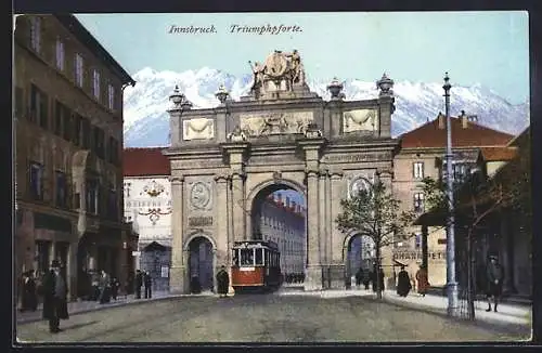 AK Innsbruck, Strassenbahn bei der Triumphpforte