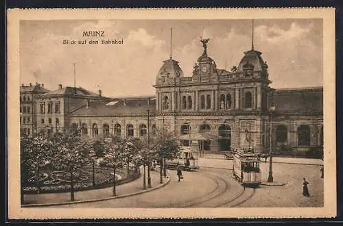 AK Mainz, Strassenbahnen am Bahnhof