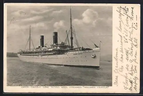 AK Passagierschiff RMS Walmer Castle vor der Küste, Union-Castle Line