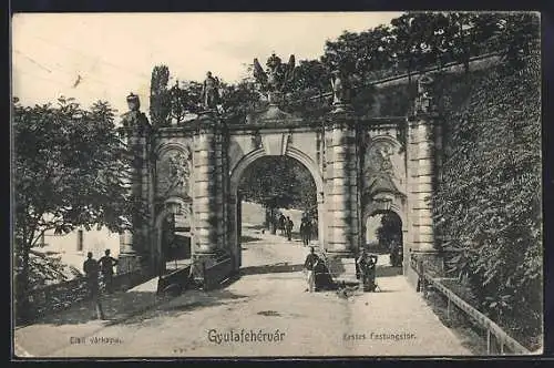 AK Gyulafehervar, Erstes Festungstor