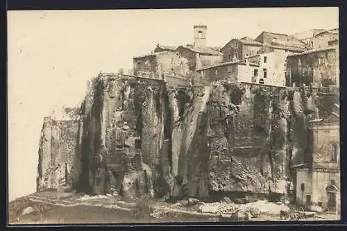 AK Orvieto, Ortsansicht an den Steilklippen