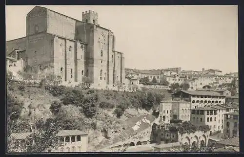 AK Siena, Ortsansicht mit Kirche