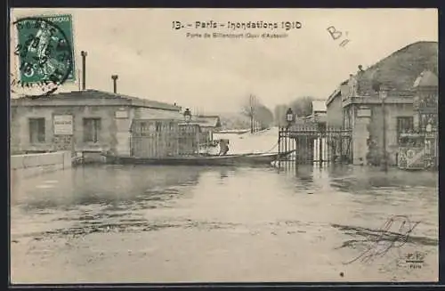 AK Paris, Inondations 1910, Porte de Billancourt (Quai d`Auteuil) submergée par les eaux