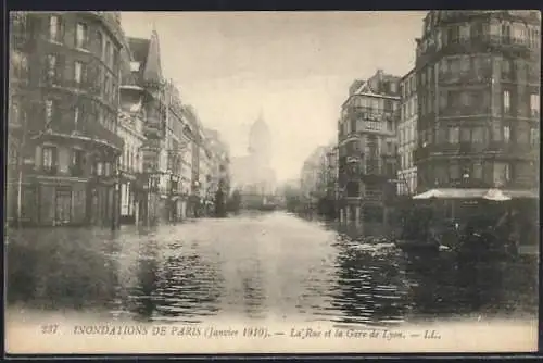 AK Paris, Inondations de janvier 1910, la rue et la gare de Lyon