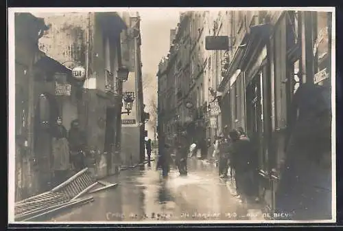 AK Paris, Inondation de la rue de Bièvre, janvier 1910