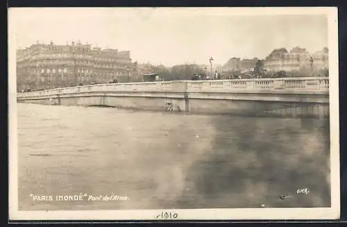 AK Paris, Paris inondé Pont de l`Alma 1910