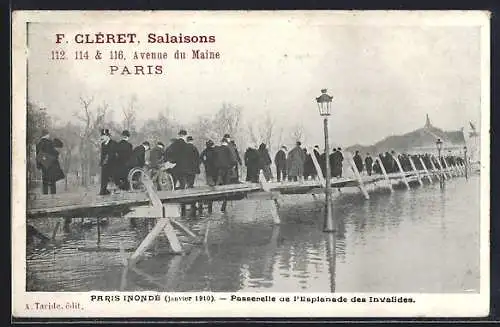 AK Paris, Passerelle de l`Esplanade des Invalides lors de l`inondation de janvier 1910