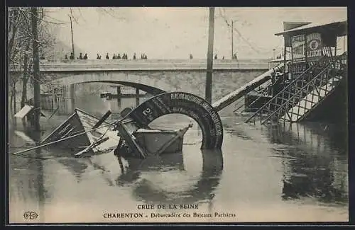AK Charenton, Crue de la Seine, Débarcadère des Bateaux Parisiens
