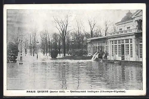 AK Paris, Inondation de 1910 au Restaurant Ledoyen (Champs-Élysées)