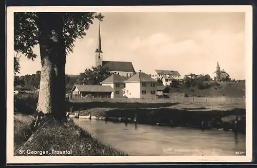 AK Traunreut-St. Georgen /Trauntal, Ortsansicht mit Flusspartie & Kirche