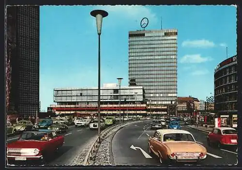 AK Berlin-Charlottenburg, Strassenpartie mit Europa-Center