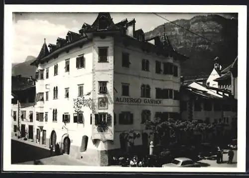 AK Kaltern bei Bozen, Gasthof weisses Rössl im Sonnenschein