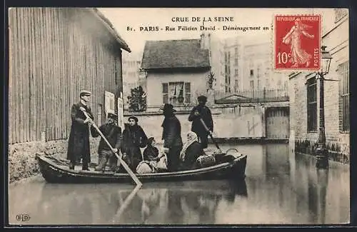 AK Paris, Rue Félicien David, Crue de la Seine et déménagement en barque