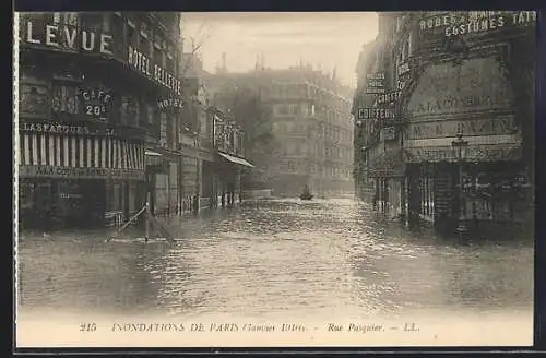 AK Paris, Inondations de 1910, Rue Pasquier inondée