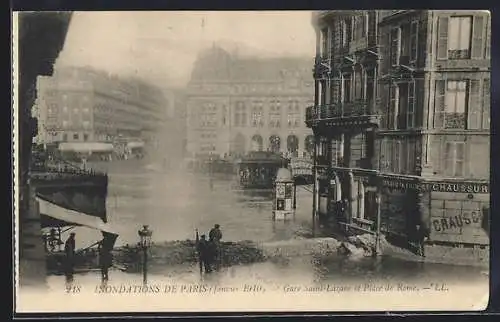 AK Paris, Gare Saint-Lazare et Place de Rome lors des inondations de 1910