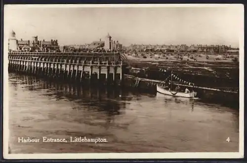 AK Littlehampton, Harbour Entrance