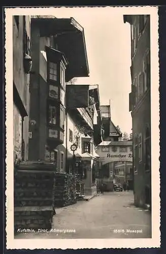 AK Kufstein /Tirol, Blick in die Römergasse, Gaststätte Weinstube