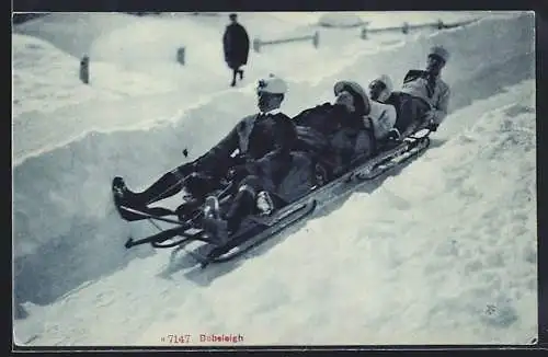 AK Bobsleigh, 4 Männer auf einem Schlitten