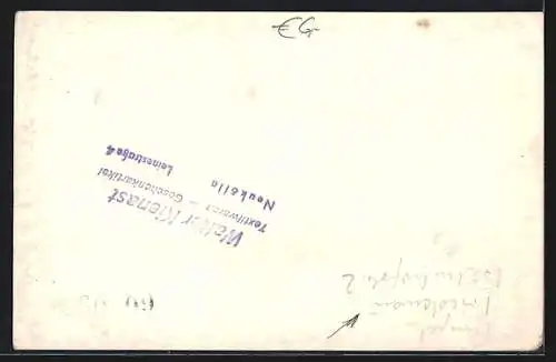 AK Berlin-Neukölln, Walter Kienast, Textilwaren-Geschäft in der Leinestrasse 4