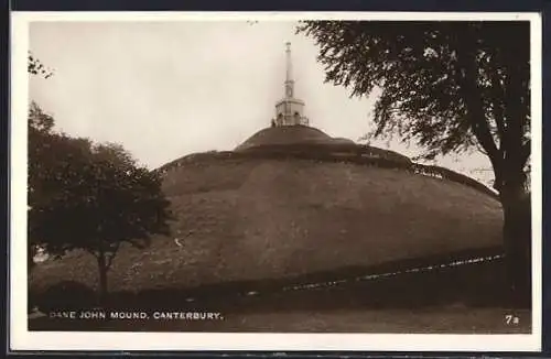 AK Canterbury, Dane John Mound