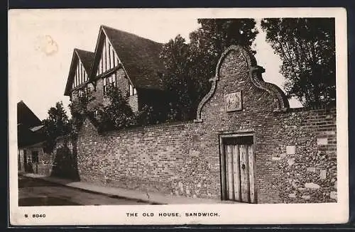 AK Sandwich, The Old House