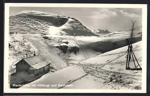 AK Riederhütte im Höllengeb., Berghütte mit Höllkogl und Dachstein