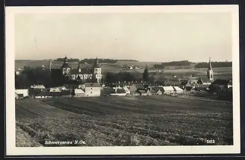 AK Schwarzenau /N.-Oe., Teilansicht mit Blick zum Schloss