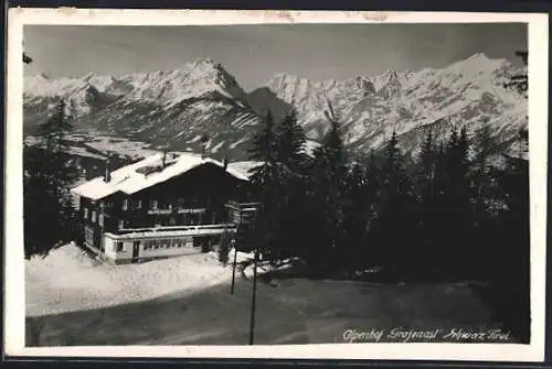 AK Schwaz /Tirol, Gasthof Grafenast mit Bergen im Hintergrund