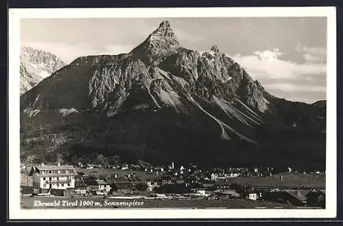 AK Ehrwald /Tirol, Ortsansicht mit Sonnenspitze