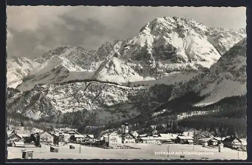AK Ehrwald, Ortsansicht mit Miemingerkette im Winter