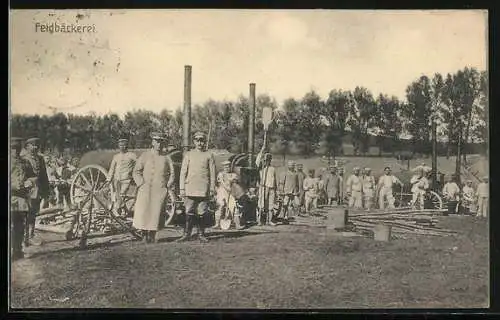 AK Feldbäckerei mit fahrbaren Feldbacköfen, Soldaten in Uniform