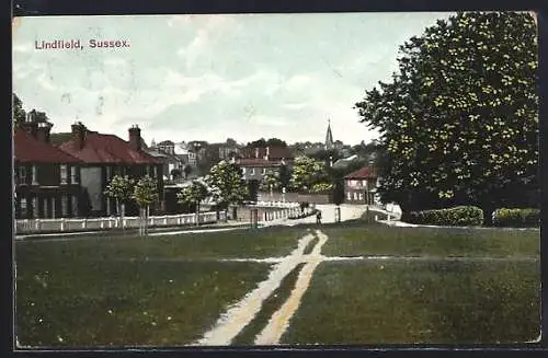AK Lindfield, Ortspartie mit Passanten