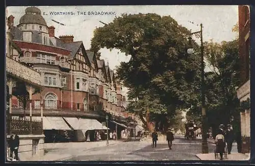 AK Worthing, The Broadway mit Geschäften