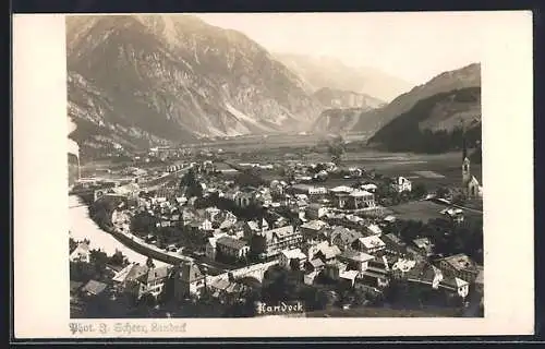 AK Landeck, Generalansicht der Stadt im Tal